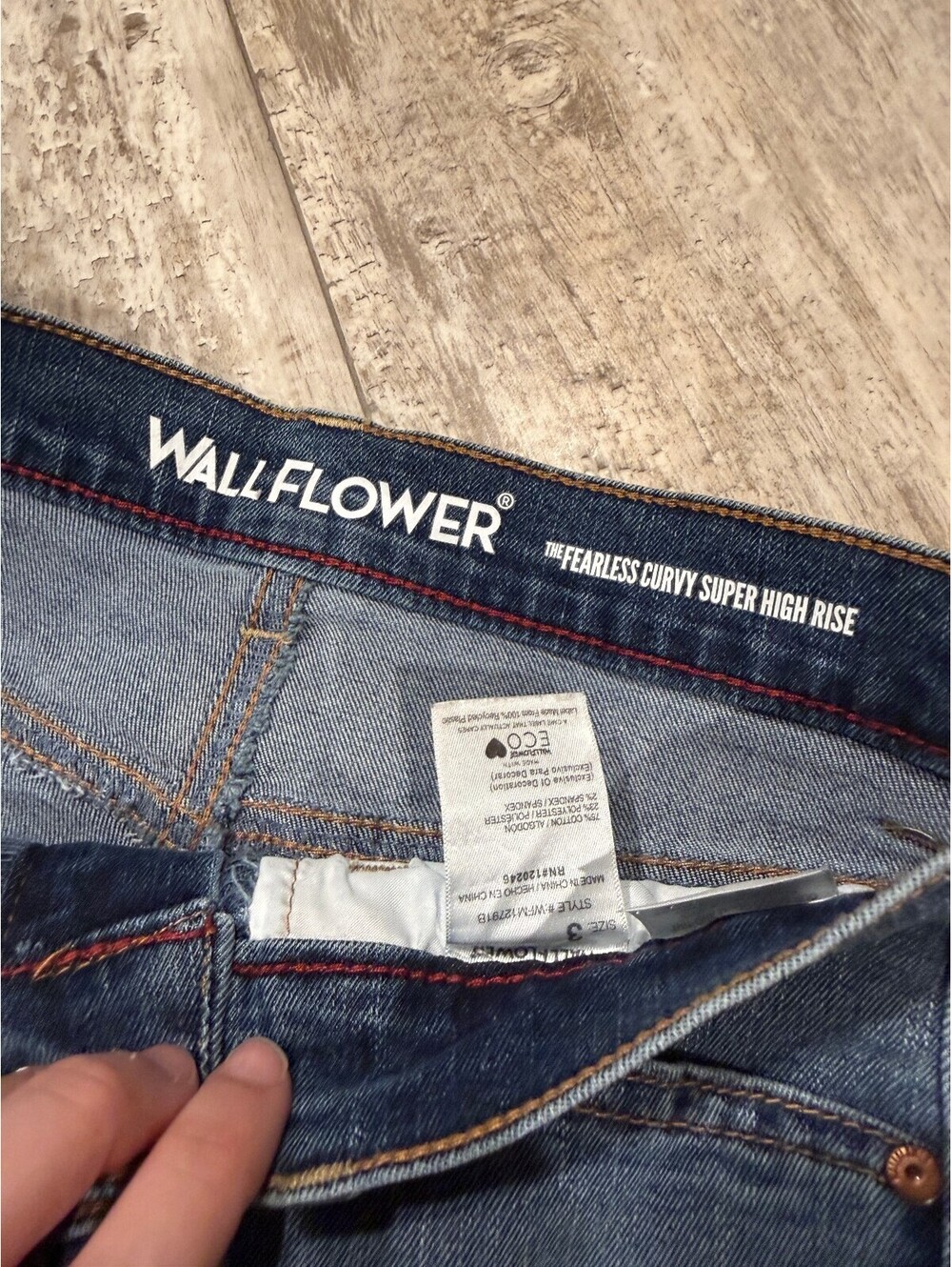 WallFlower Fearless Curvy Jeans 3 Super High Rise Flare Y2K - Picture 5 of 7